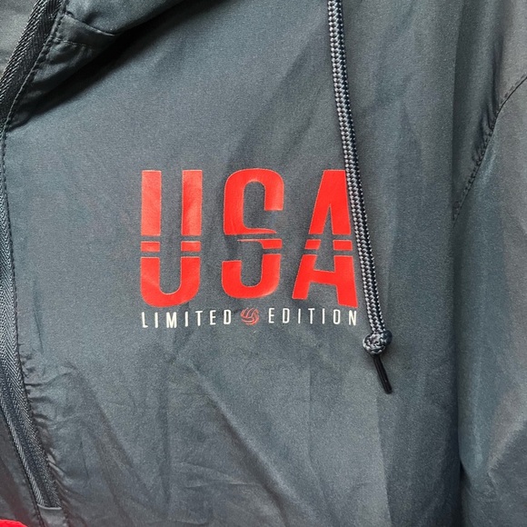 USA Windbreaker Jacket in Navy and Red. Lightweight size large - Picture 2 of 5